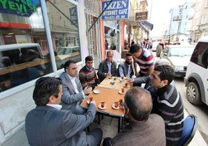 Cengiz esnafın gönlünü aldı